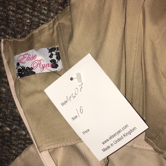 Dress - Picture 6 of 8